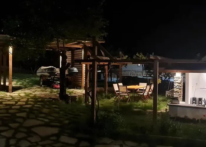 The White House Kamilski Dol